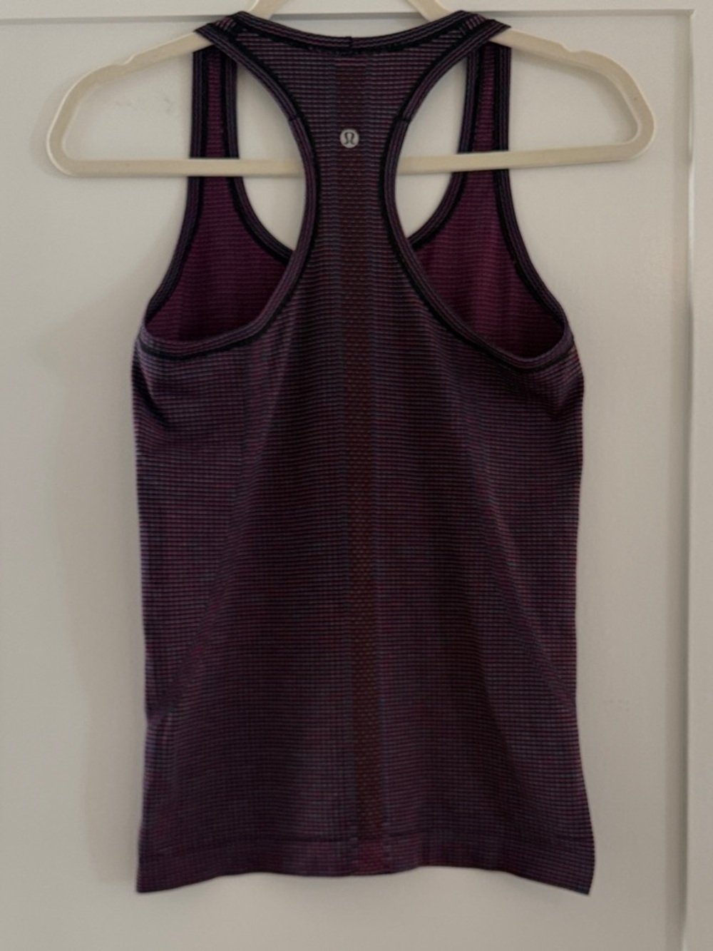 Lululemon Swiftly Tech Racerback Tank in Pink Paradise Stripe Pattern| Size 6 - Picture 4 of 7